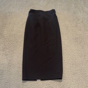 Lululemon A New Route Skirt
Black size 2